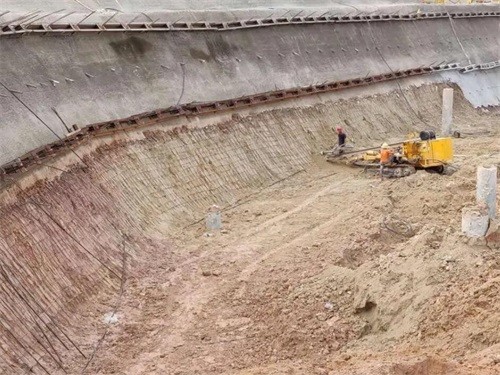 白银基坑边坡加固