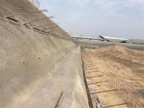 白银河道边坡加固